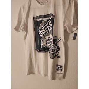 Mitchell & Ness New York Yankees Champions Breakfast Graphic T-shirt Men Small